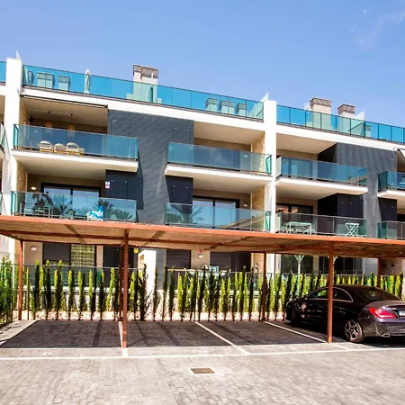 Golden Ray Sun-3 By Interhome